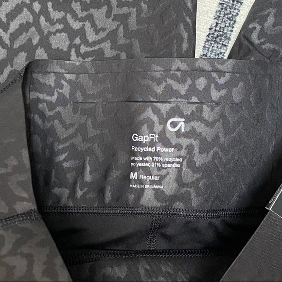 GAP FIT High Rise Power Compression Recycled 7/8 Leggings - Picture 7 of 8
